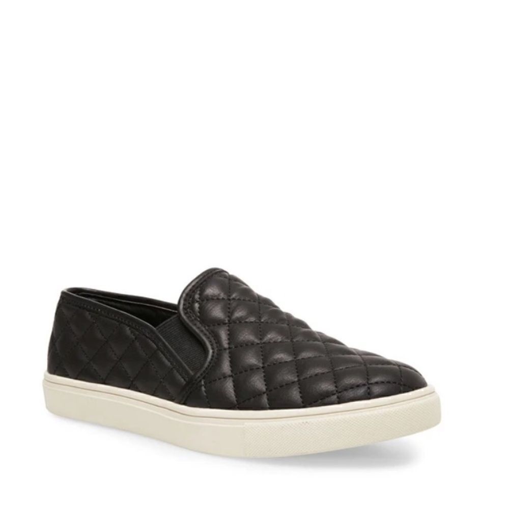 Steve Madden
ECENTRCQ BLACK  